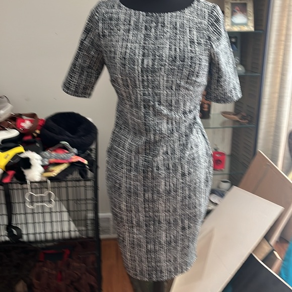 A pea in the pod dress. NWT.    Size medium - Picture 2 of 5